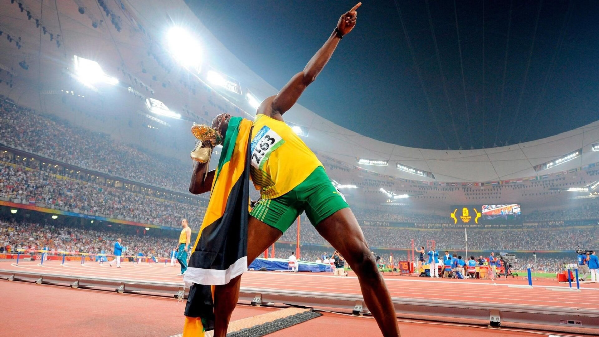 爱游戏入口-东决关键战焦点战，沙特资本完胜那不勒斯，足球新秩序的崛起