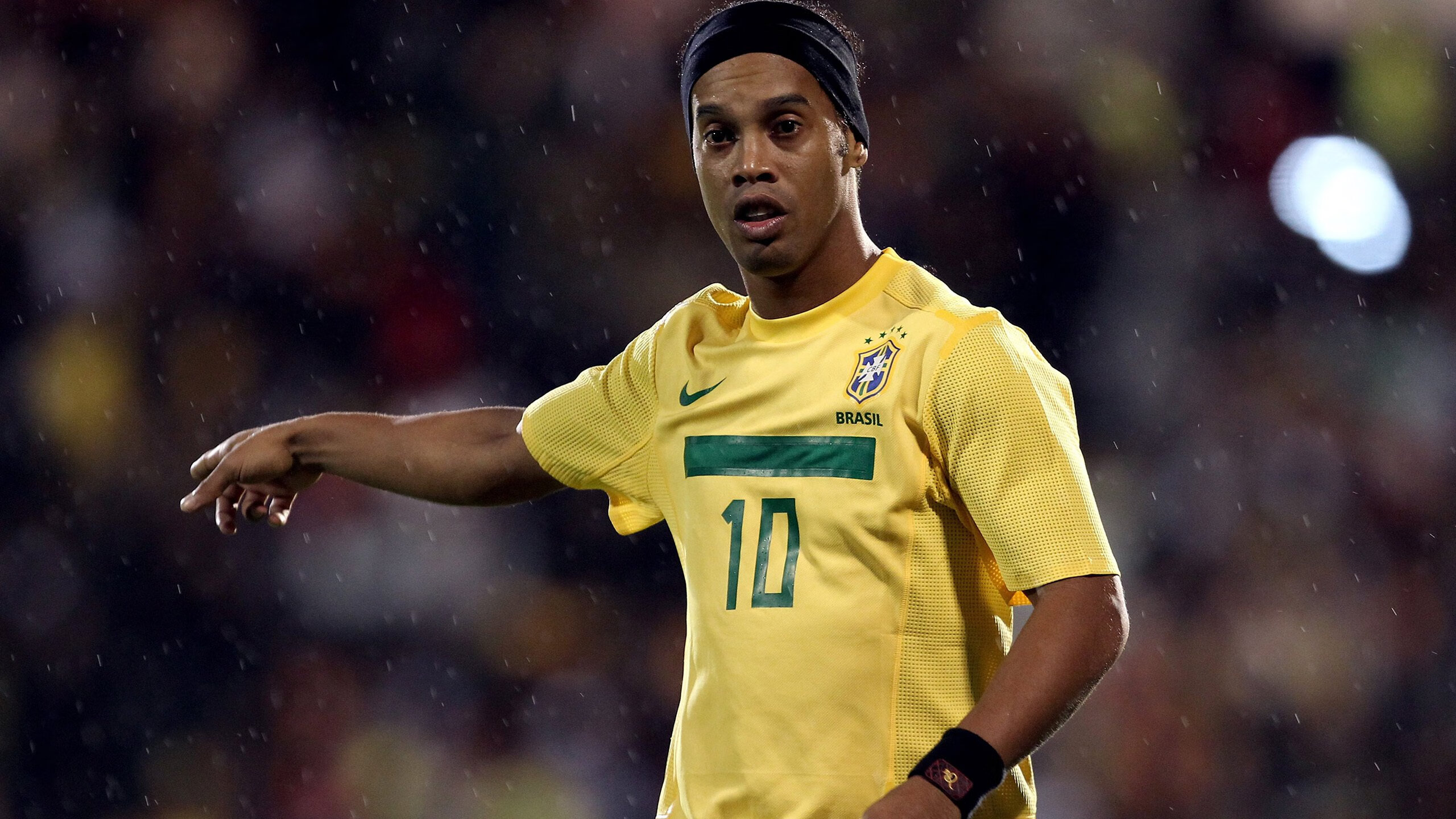 爱游戏体育-绿茵烽火燃北美，墨西哥城绝杀撼美利坚，凯恩孤掌难鸣成悲情主角